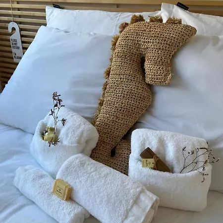 シャレー Little Boho House 900 M From Beach ウェイク・アーン・ゼー